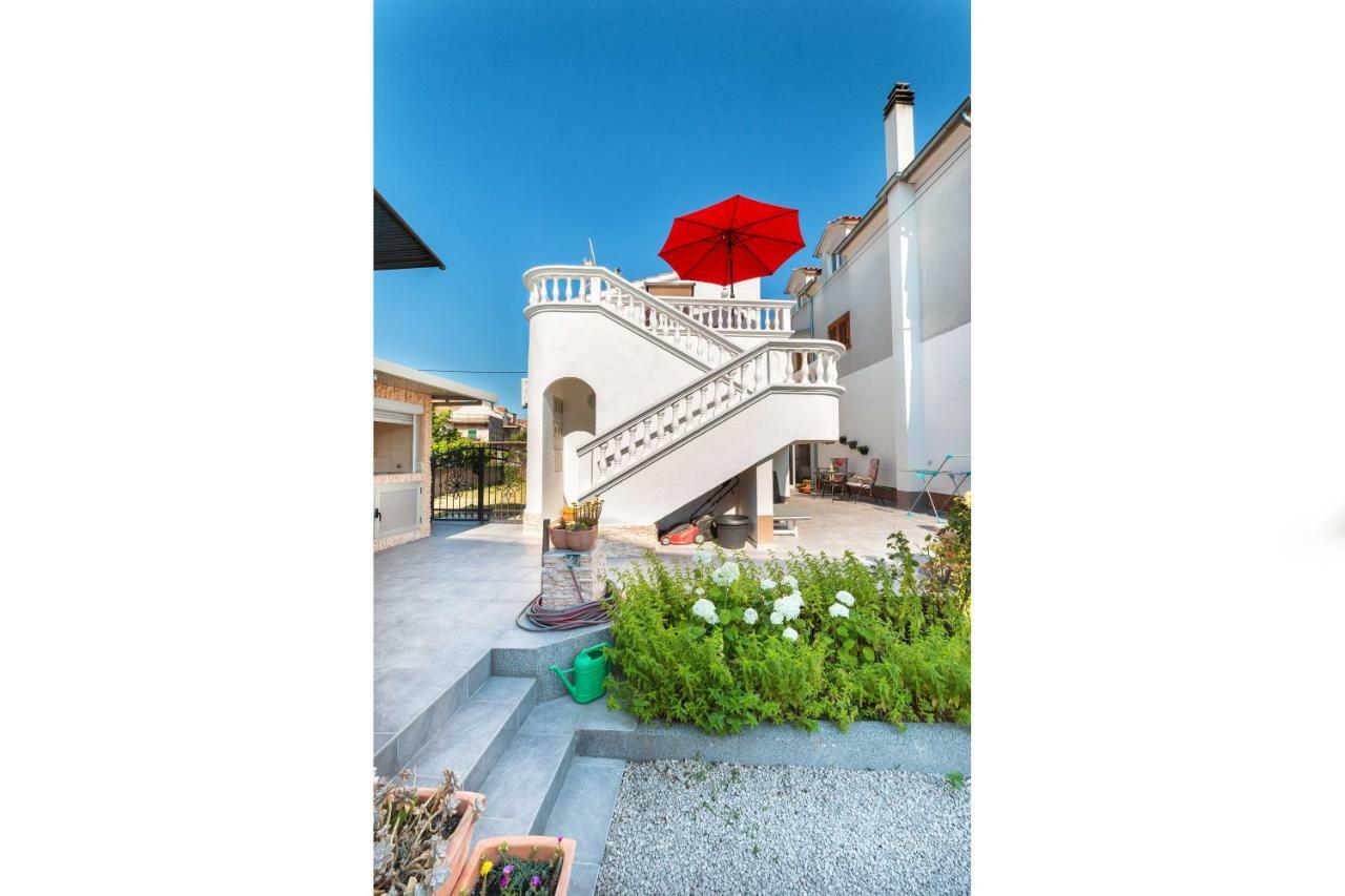 Apartments Lipic Vodice Luaran gambar