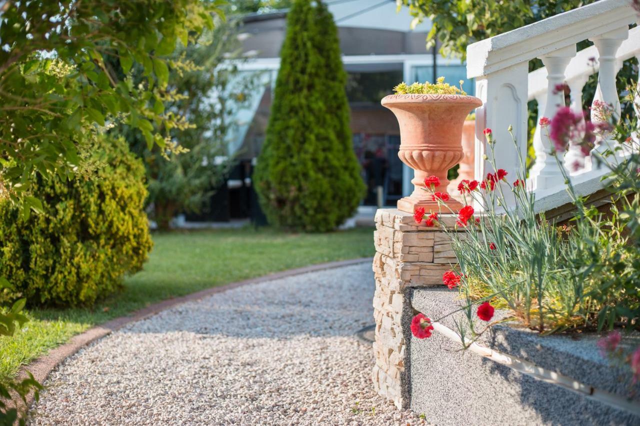 Apartments Lipic Vodice Luaran gambar